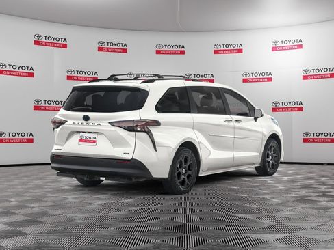 New 2026 Toyota Sienna XLE Woodland Edition AWD/4WD image 2