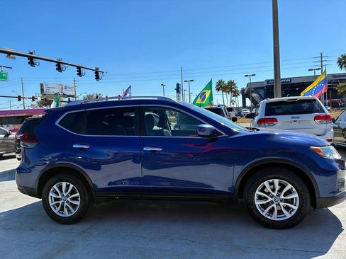 Used 2018 Nissan Rogue SV FWD image 14