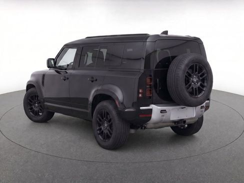 Used 2023 Land Rover Defender 110 X-Dynamic SE AWD/4WD image 5