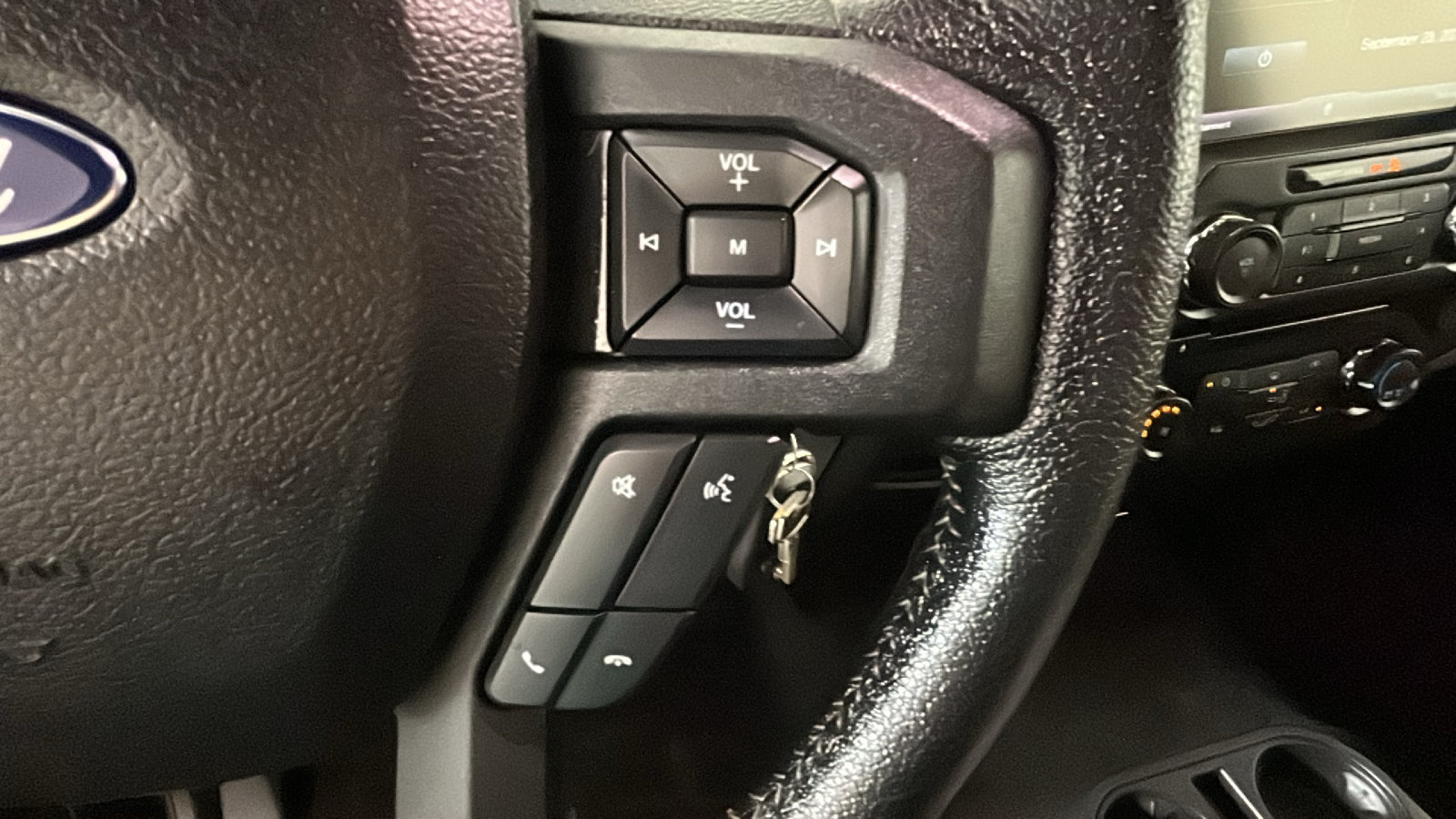 Used 2015 Ford F150 XLT w/ Equipment Group 302A Luxury AWD/4WD image 21