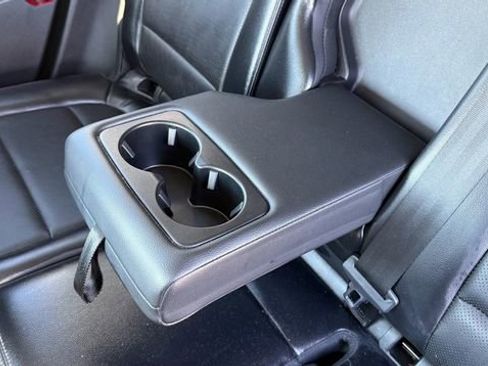 Used 2021 Ford Escape Titanium image 32