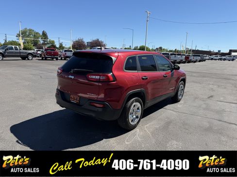Used 2016 Jeep Cherokee Sport w/ Cold Weather Group AWD/4WD image 4