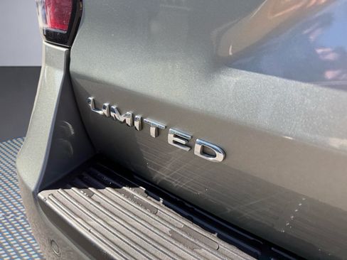 Used 2019 Ford Expedition Limited w/ Equipment Group 302A AWD/4WD image 6