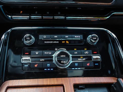 Used 2019 Lincoln Navigator Reserve AWD/4WD image 19