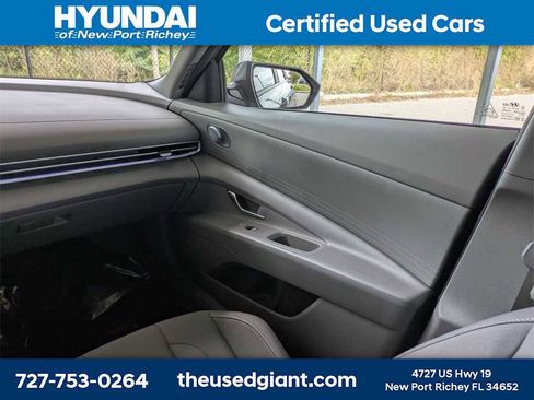 Certified 2024 Hyundai Elantra SEL image 17