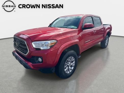 Used 2019 Toyota Tacoma SR5 RWD image 2