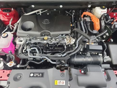 Used 2025 Toyota RAV4 XLE image 38