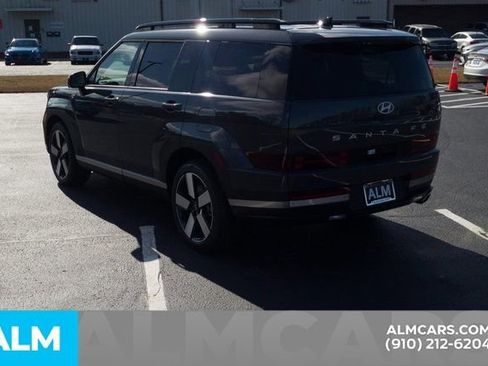 Used 2025 Hyundai Santa Fe Limited AWD/4WD image 9