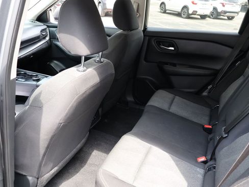 Used 2025 Nissan Rogue SV AWD/4WD image 13