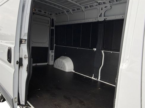Used 2017 RAM ProMaster 2500 w/ Interior Convenience Group image 14