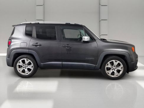 Used 2017 Jeep Renegade Limited FWD image 4