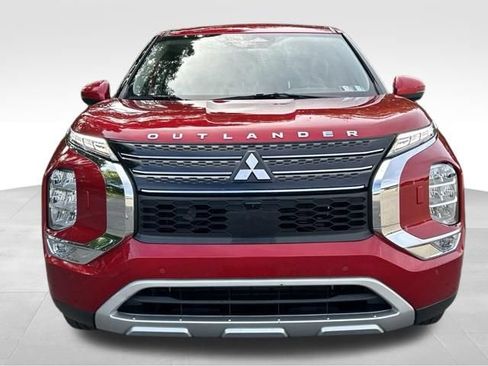 Used 2023 Mitsubishi Outlander 4WD Plug-In Hybrid image 8