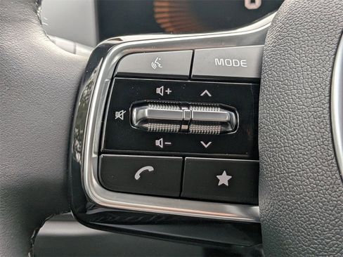 Used 2025 Kia Sorento S image 25