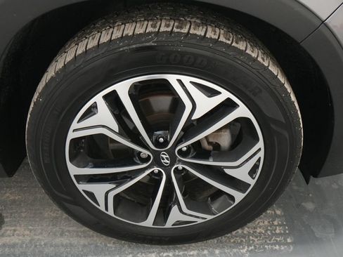Used 2019 Hyundai Santa Fe Limited AWD/4WD image 11