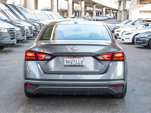 Used 2024 Nissan Altima 2.5 SV image 7