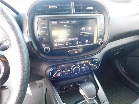 Used 2024 Kia Soul LX w/ Option Group 015 FWD image 14