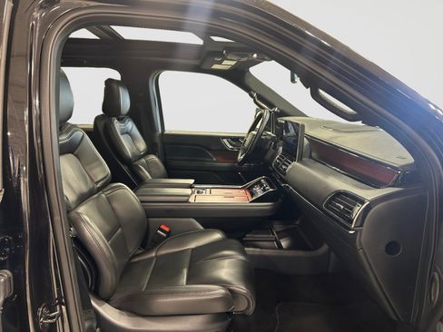 Used 2024 Lincoln Navigator L 4WD image 21