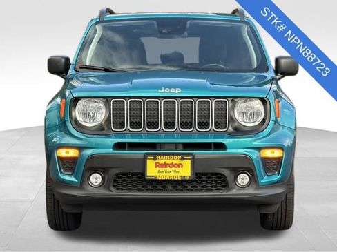 Used 2022 Jeep Renegade Latitude image 3