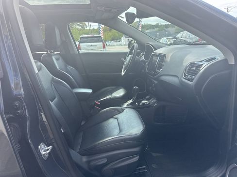 Used 2018 Jeep Compass Limited w/ Navigation Group AWD/4WD image 20