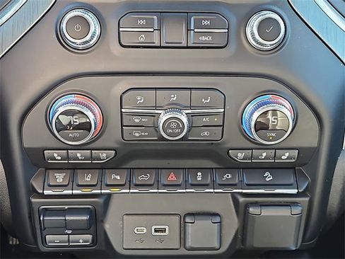 Used 2022 GMC Sierra 2500 Denali image 23