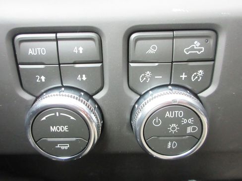 New 2026 GMC Sierra 3500 AT4 w/ AT4 Premium Plus Package image 18