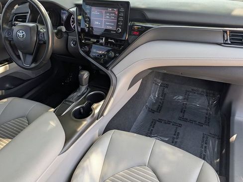 Used 2024 Toyota Camry SE w/ Convenience Package image 32