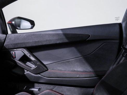 Used 2016 Lamborghini Aventador LP 700-4 image 39
