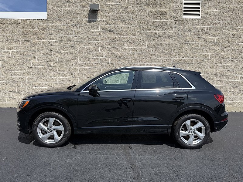 Used 2020 Audi Q3 2.0T Premium w/ Convenience Package AWD/4WD image 5