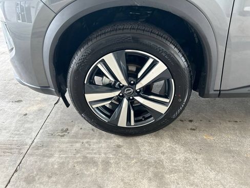 Used 2026 Nissan Rogue SL FWD image 15
