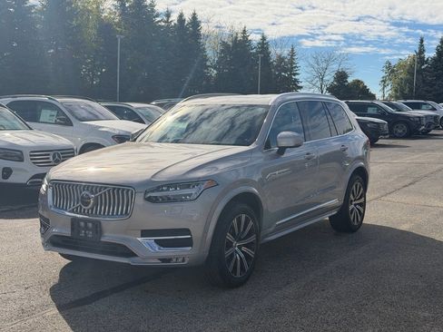 Used 2023 Volvo XC90 B6 Plus w/ Protection Package Premier image 3