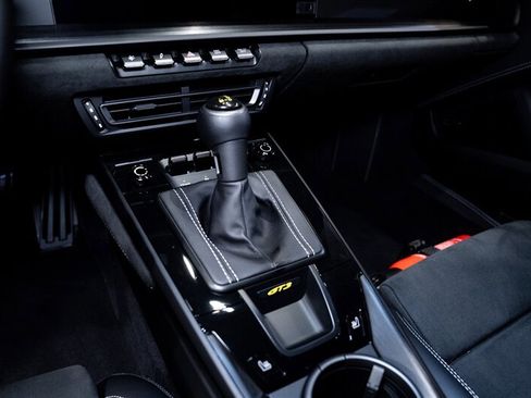 Used 2024 Porsche 911 GT3 w/ Extended Leather Package RWD image 16