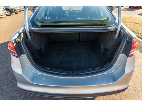 Used 2017 Ford Fusion SE image 14