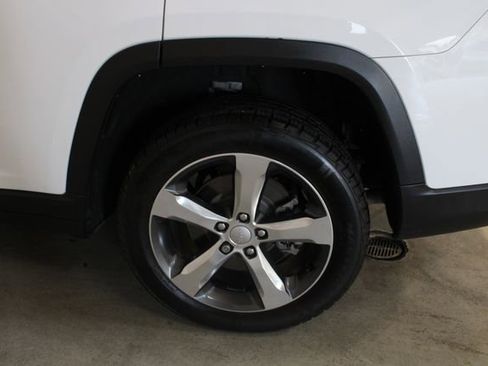 Used 2021 Jeep Grand Cherokee L Limited AWD/4WD image 31