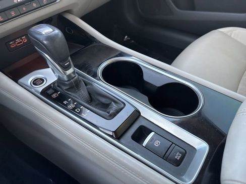 Certified 2020 Nissan Altima 2.0 Platinum image 18