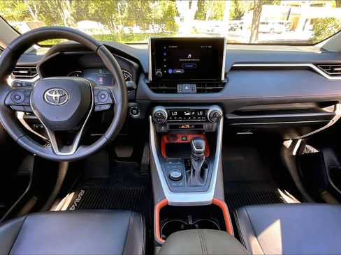 Used 2024 Toyota RAV4 Adventure image 7
