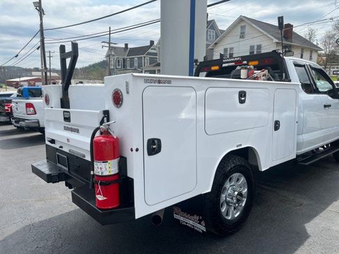Used 2024 Ford F350 XLT AWD/4WD image 26
