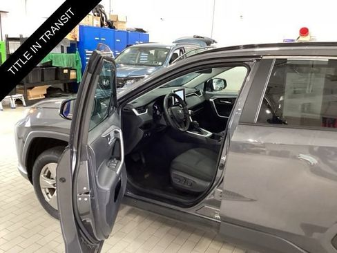 Used 2025 Toyota RAV4 XLE AWD/4WD image 10
