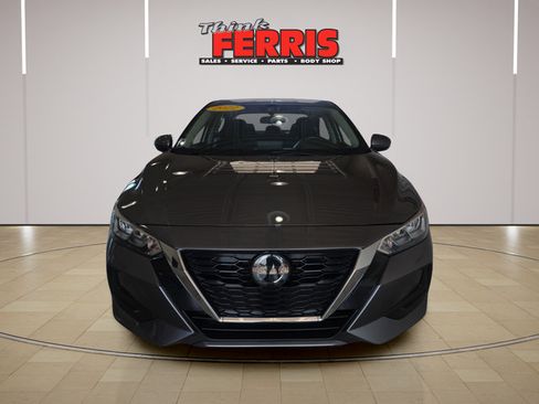 Used 2022 Nissan Sentra SV FWD image 2