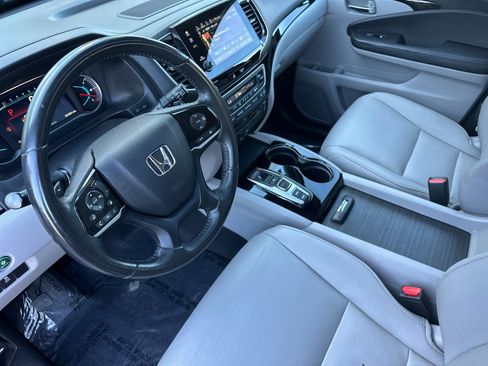 Used 2019 Honda Pilot Touring image 10