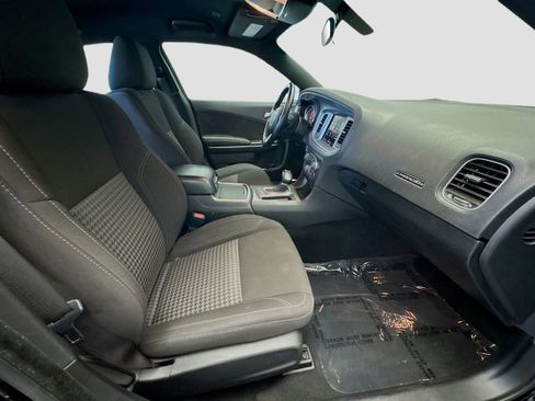 Used 2023 Dodge Charger SXT RWD image 19