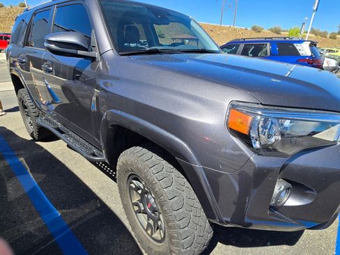 Used 2021 Toyota 4Runner SR5 Premium w/ Moonroof Package image 7
