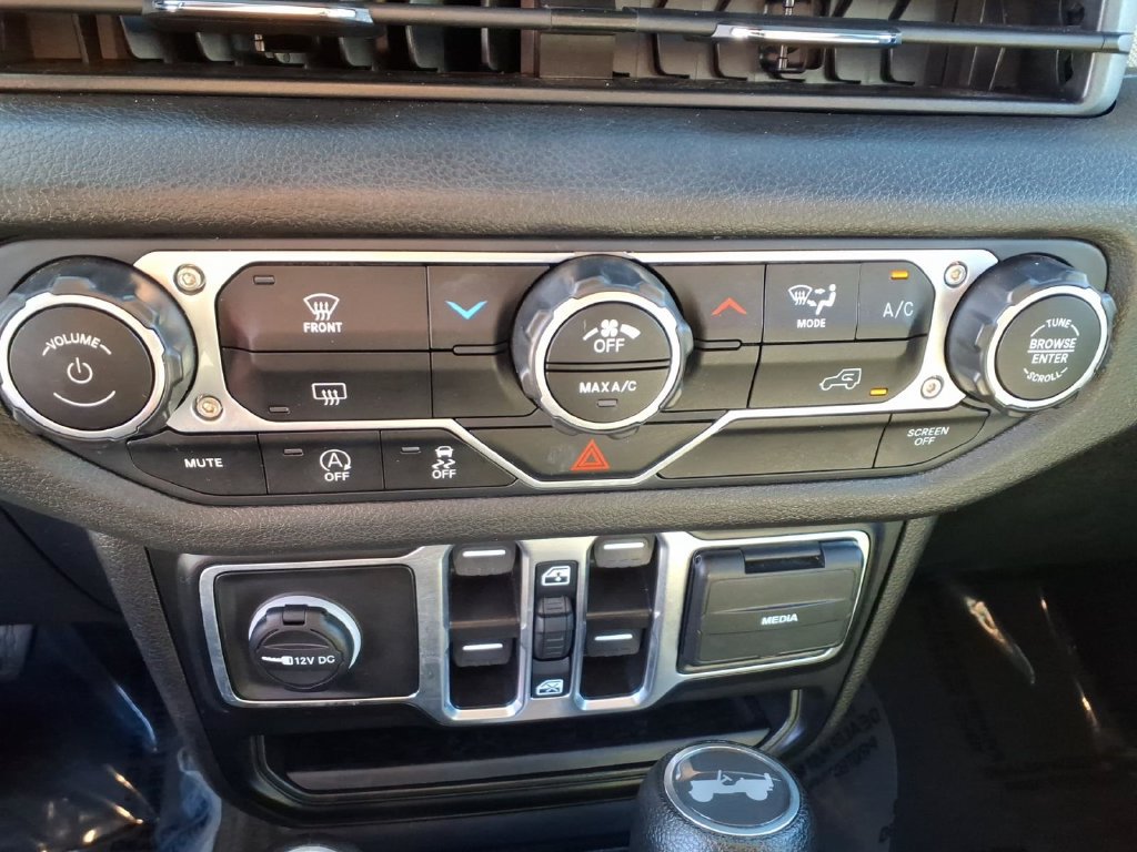 Used 2025 Jeep Wrangler Unlimited Sport AWD/4WD image 23