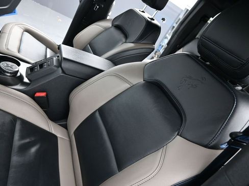 Used 2022 Ford Bronco Wildtrak image 9