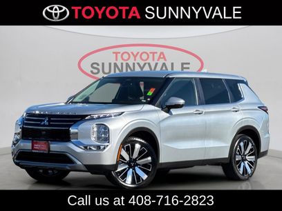 Used 2025 Mitsubishi Outlander SE