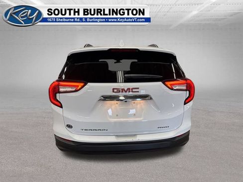 Used 2023 GMC Terrain SLE w/ Driver Convenience Package AWD/4WD image 5
