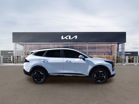 New 2026 Kia Sportage EX AWD/4WD image 2