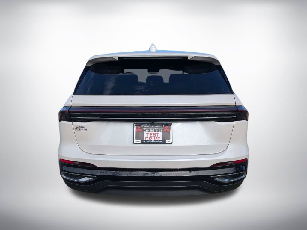 Used 2025 Lincoln Nautilus Premier AWD/4WD image 4