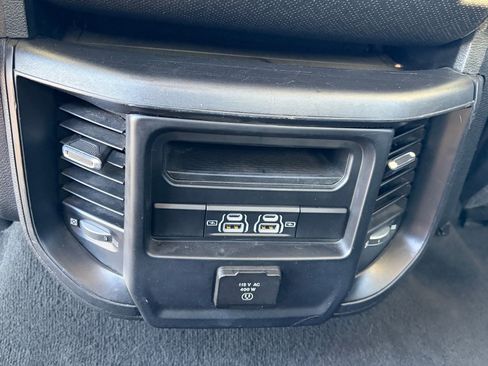 Used 2022 RAM 1500 Laramie AWD/4WD image 14
