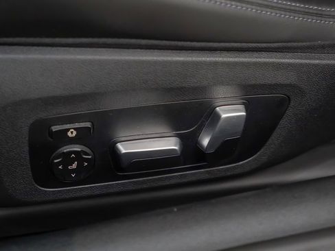 Used 2020 BMW M8 Competition image 22