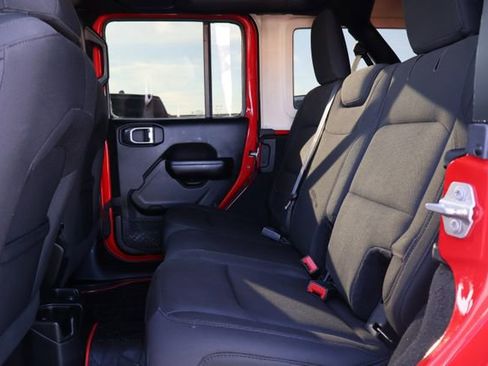 Used 2019 Jeep Wrangler Unlimited Sport S image 9